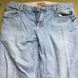 Perry Ellis men jeans. Size 36x32. Color Blue